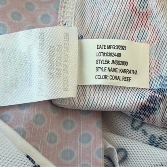 JOHNNIE-O MEN'S KARRATHA BOARD SHORT. Size Medium. Red/Pink Blue Swim Shorts. - Picture 15 of 16